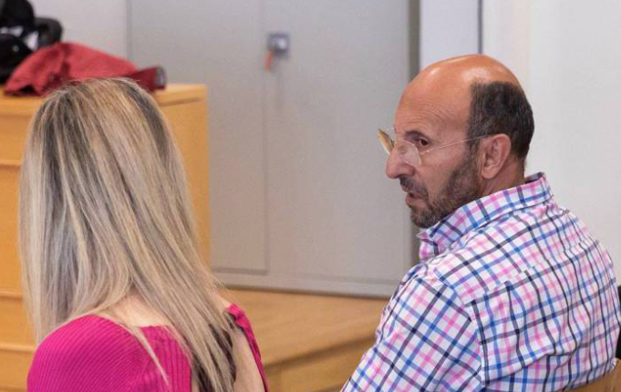 A Robber Ex-Pope and his Wife: From the Beginning to the&nbsp;End